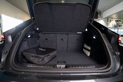 2025 Porsche Macan Electric Premium