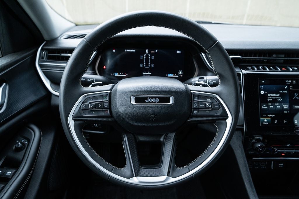 2023 Jeep Grand Cherokee L Laredo