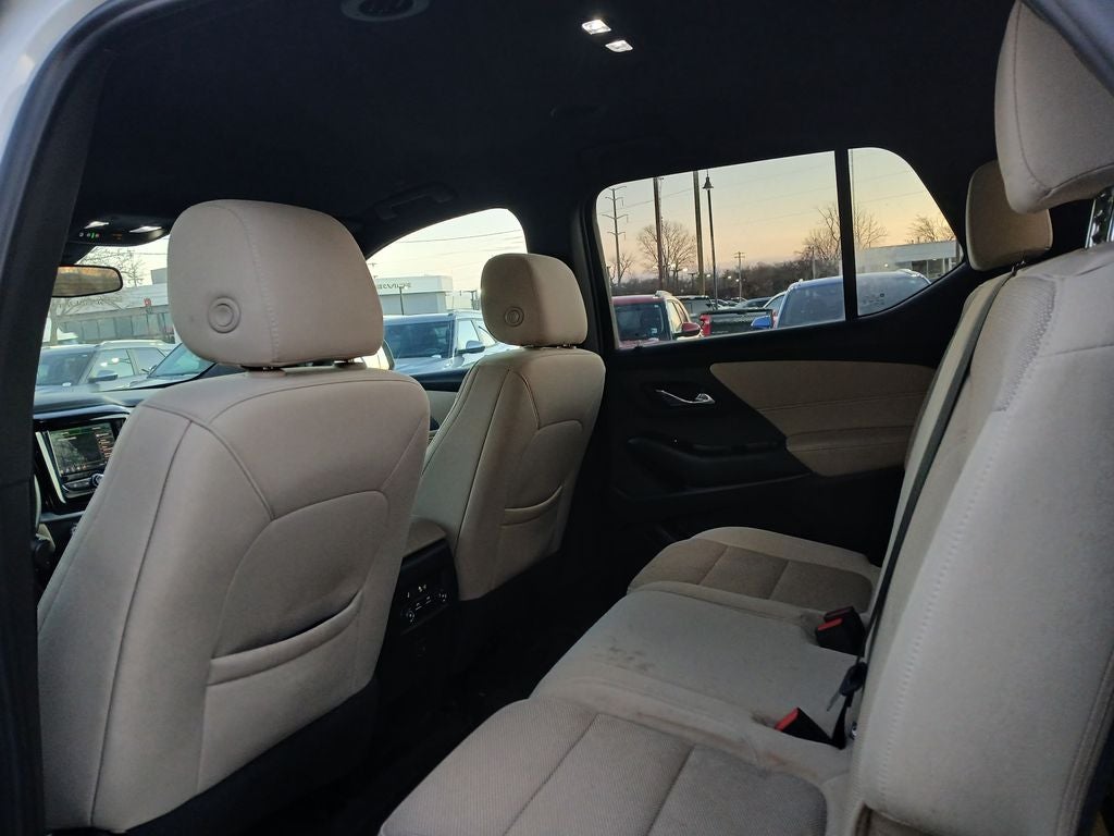 2022 Chevrolet Traverse LS