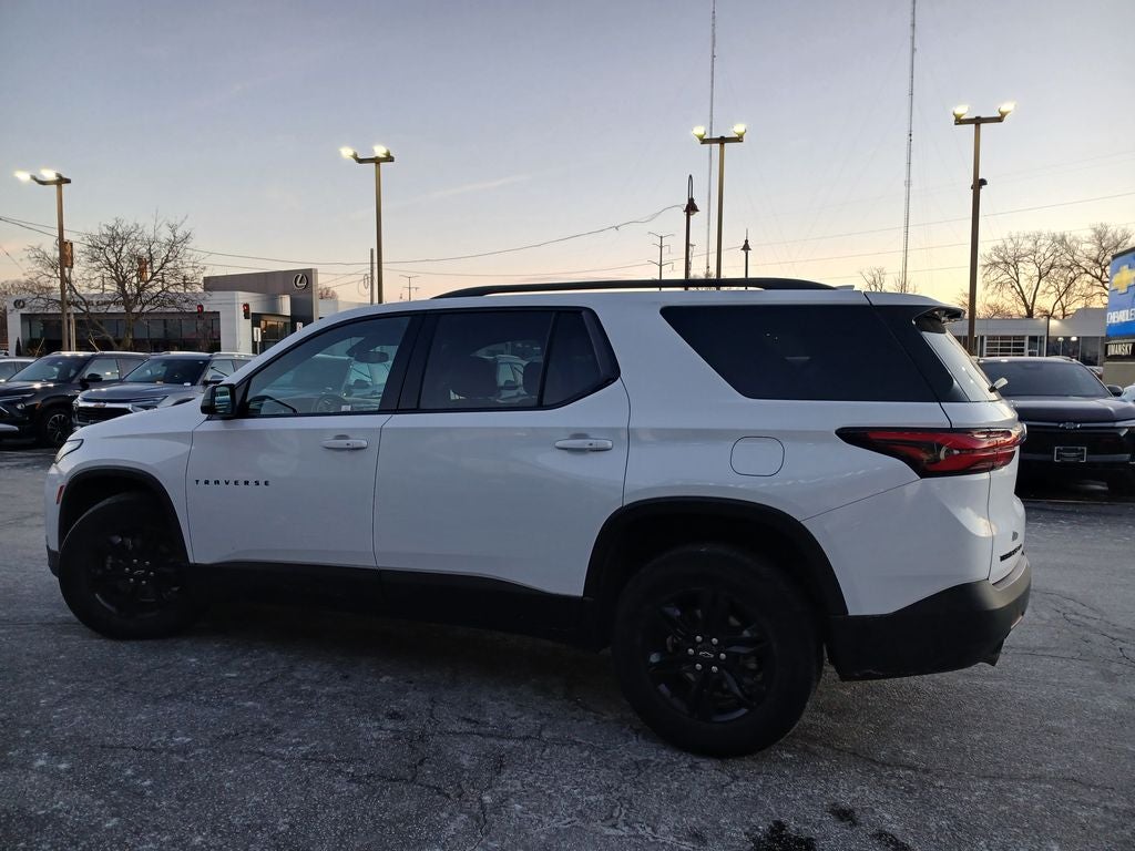 2022 Chevrolet Traverse LS