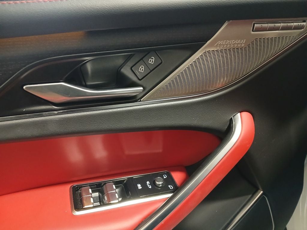 2025 Jaguar F-PACE P400 R-Dynamic S