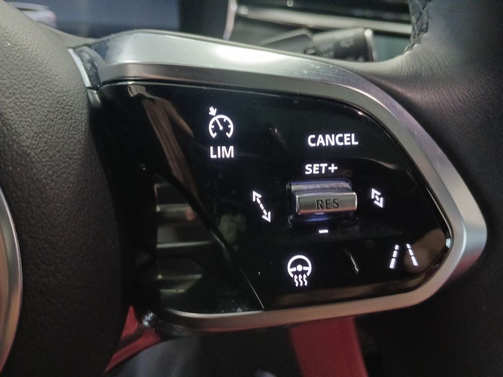 2025 Jaguar F-PACE P400 R-Dynamic S