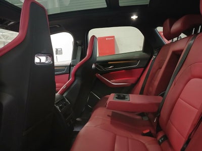 2025 Jaguar F-PACE P400 R-Dynamic S