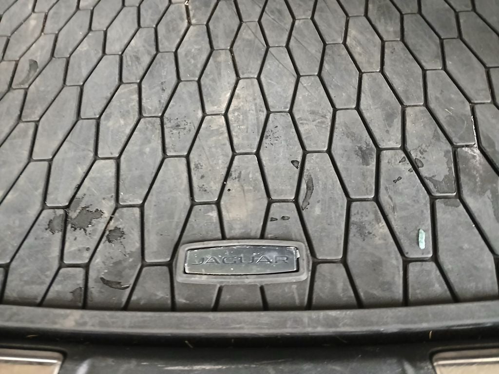 2025 Jaguar F-PACE P400 R-Dynamic S