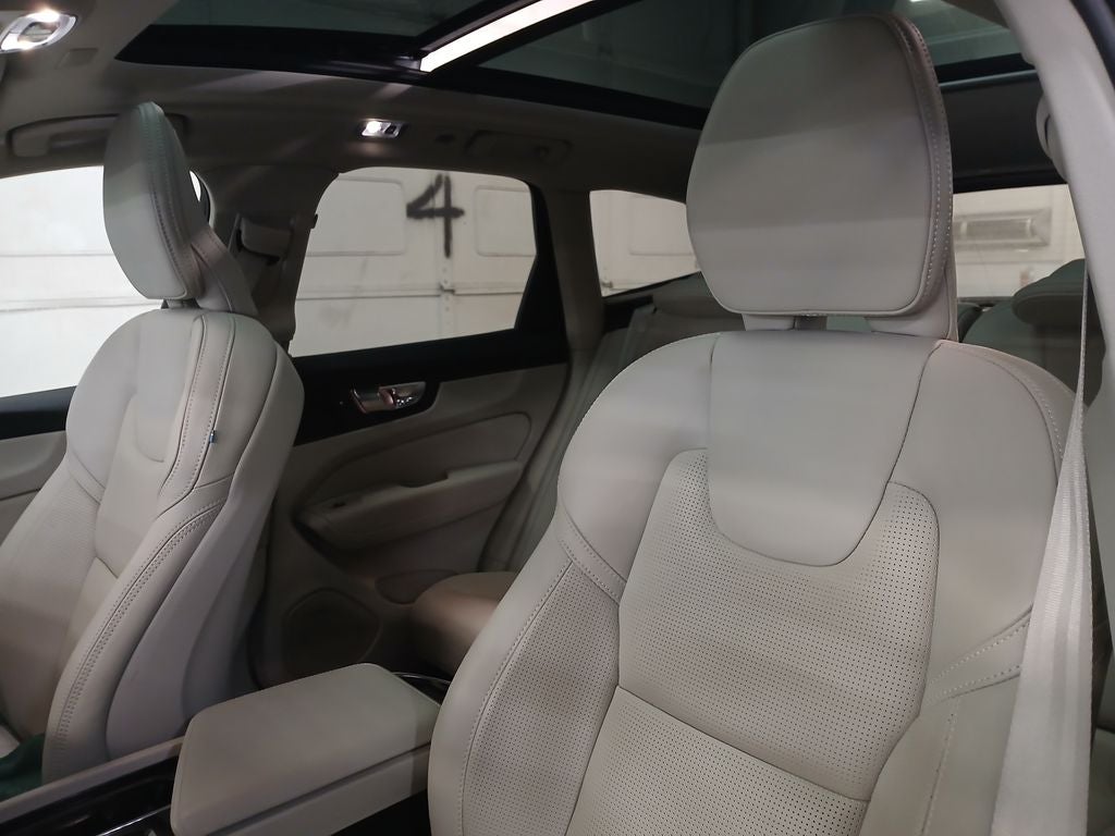 2021 Volvo XC60 T5 Inscription