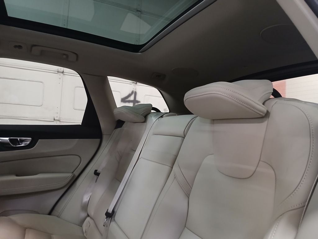 2021 Volvo XC60 T5 Inscription