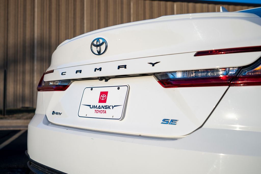 2025 Toyota Camry SE