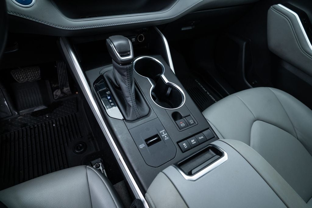 2020 Toyota Highlander Hybrid XLE