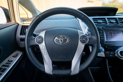 2013 Toyota Prius v Two