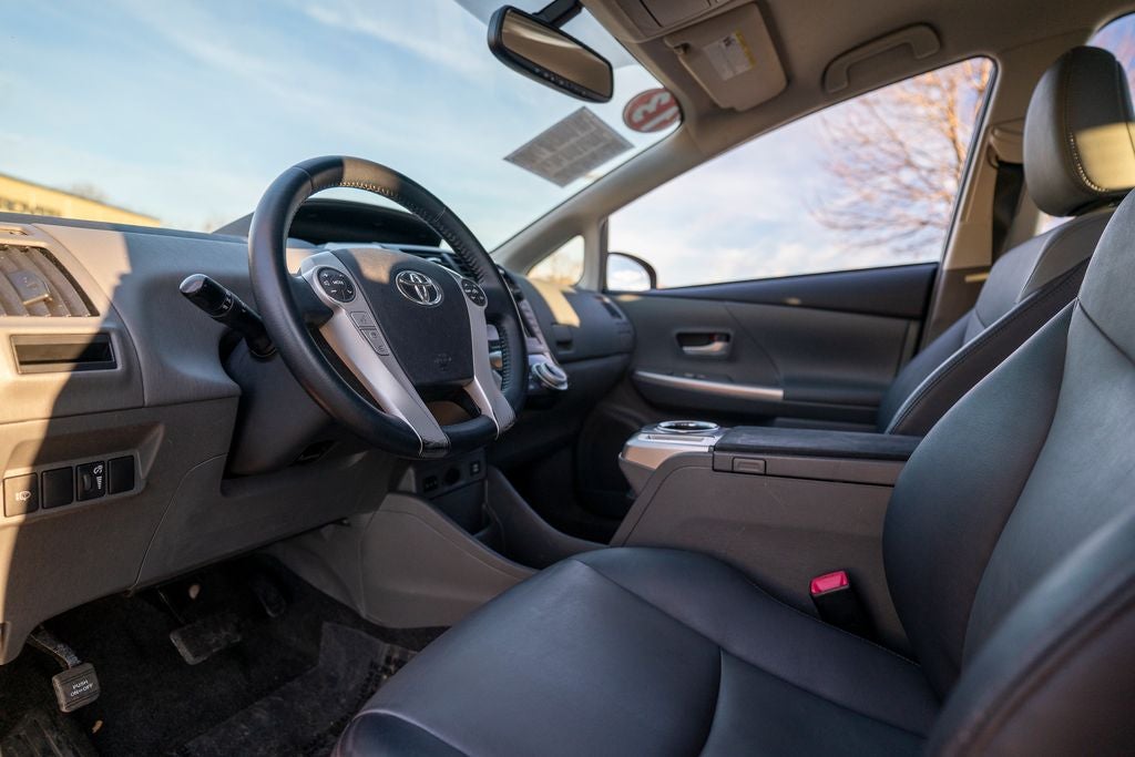 2013 Toyota Prius v Two