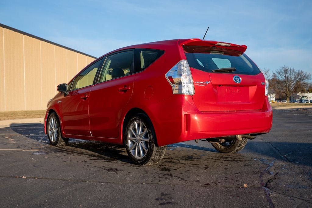 2013 Toyota Prius v Two