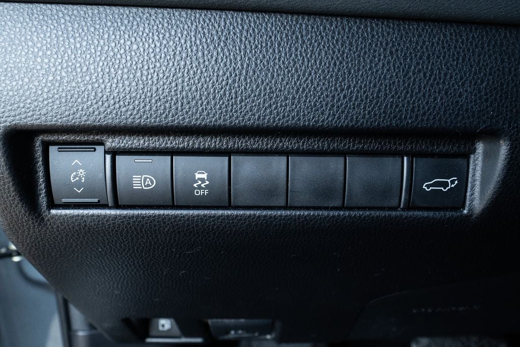 2022 Toyota Venza LE