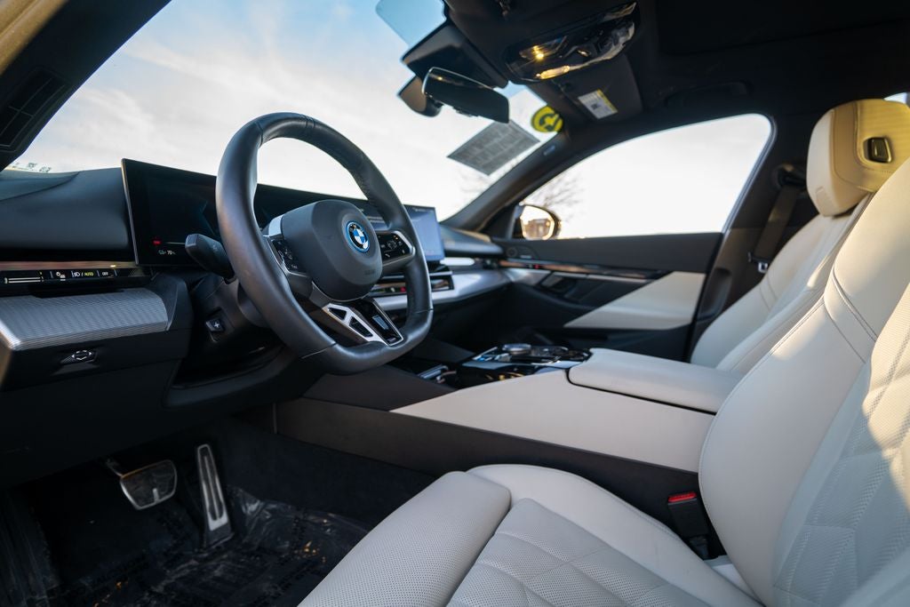 2025 BMW i5 xDrive40