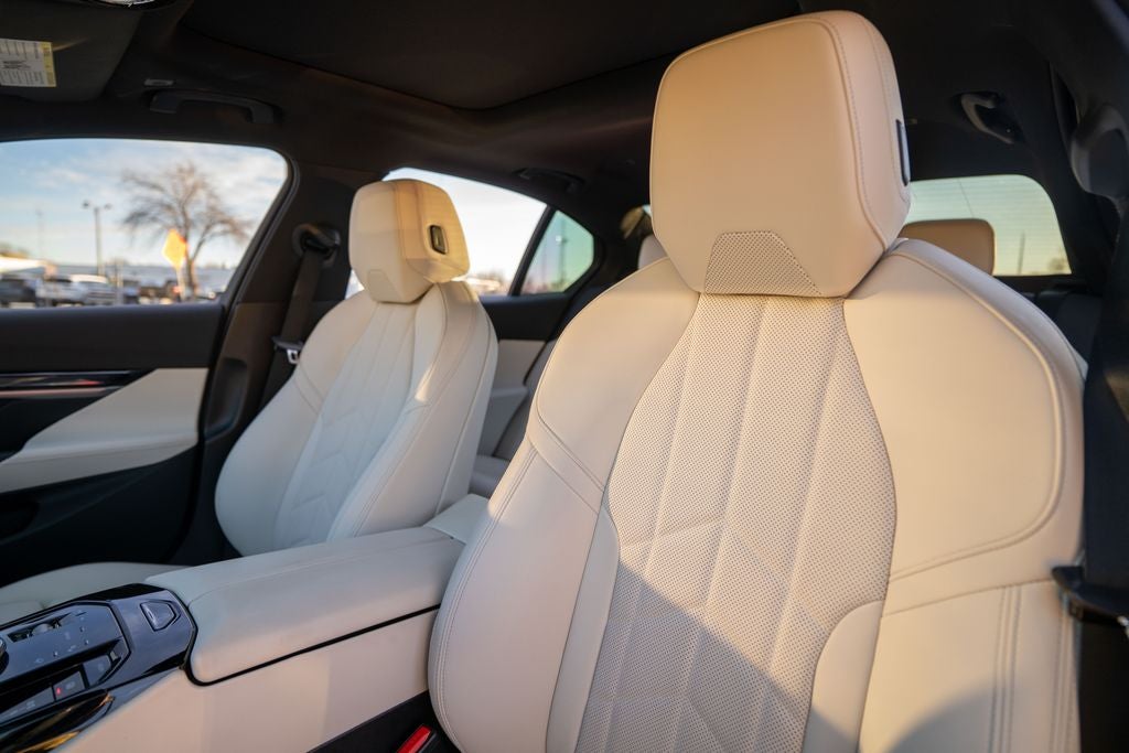 2025 BMW i5 xDrive40