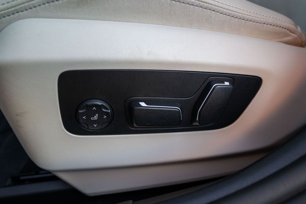 2025 BMW i5 xDrive40