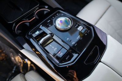 2025 BMW i5 xDrive40