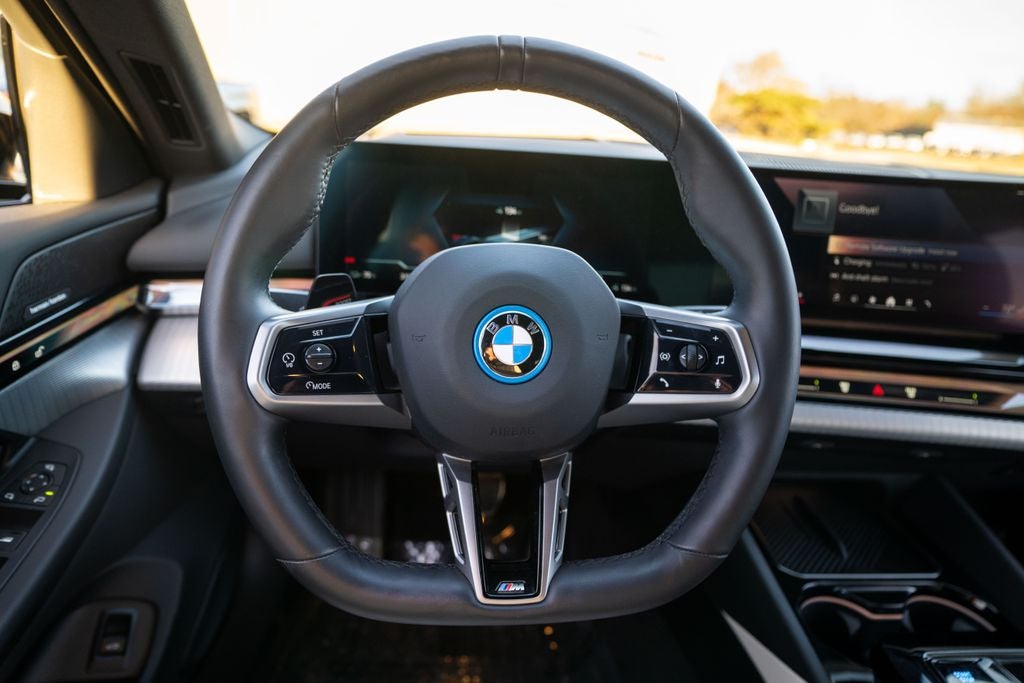 2025 BMW i5 xDrive40