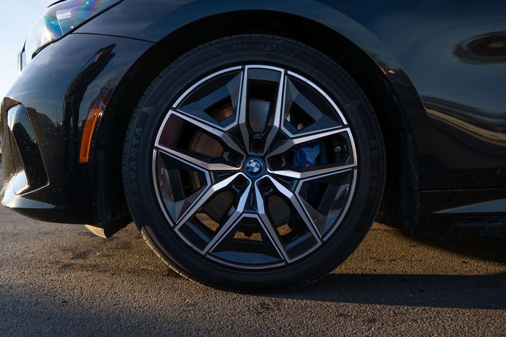 2025 BMW i5 xDrive40