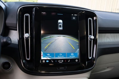 2023 Volvo XC40 B5 Plus Dark Theme