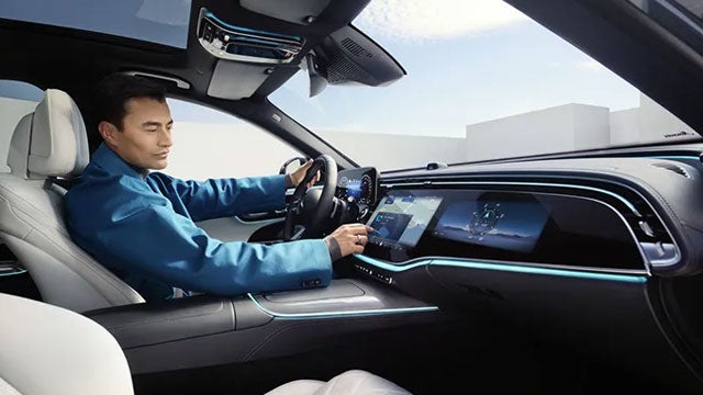 Mercedes-Benz of Milwaukee North in Milwaukee WI